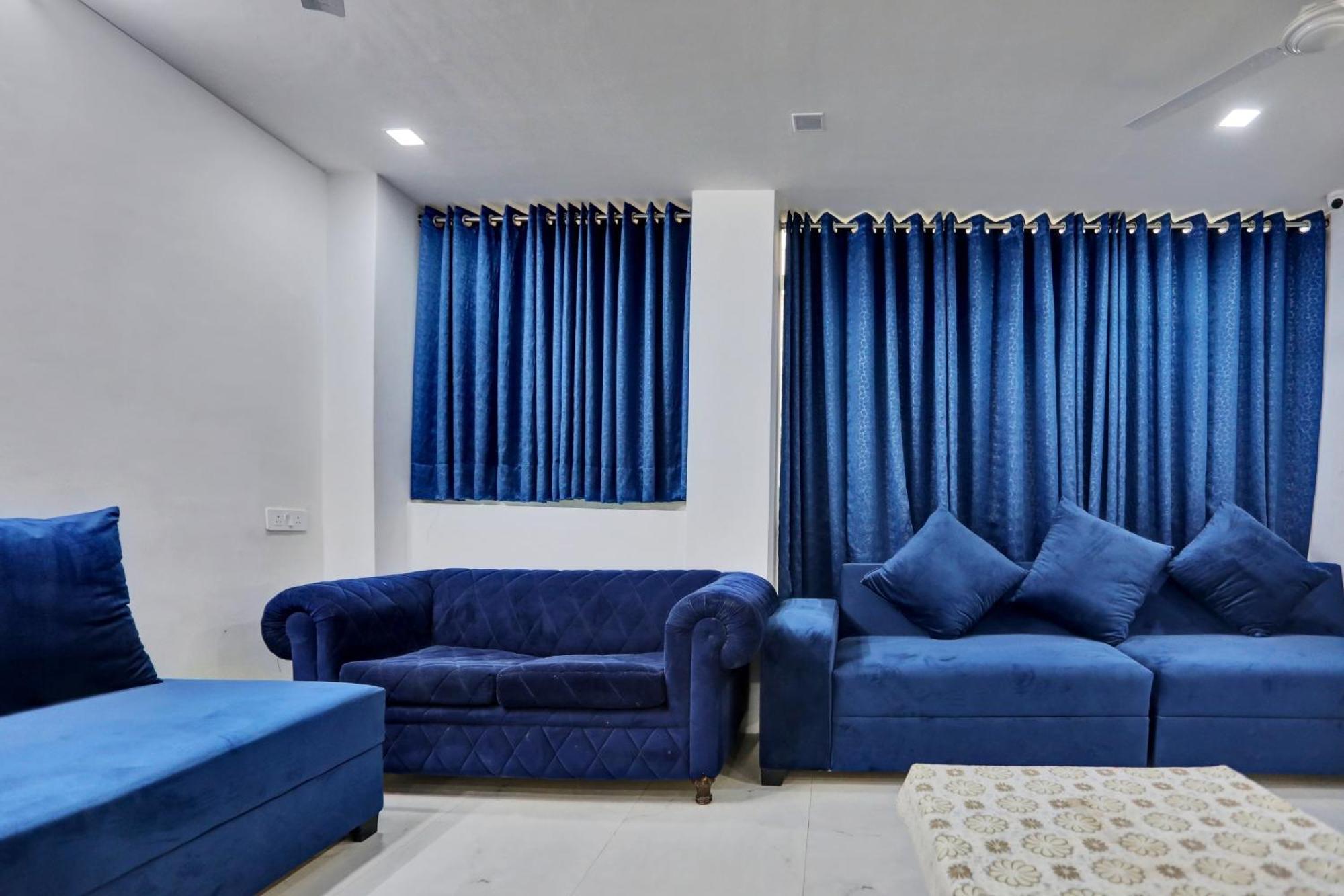 Hotel Super Townhouse The Arrow Near Lotus Temple Nuova Delhi Esterno foto