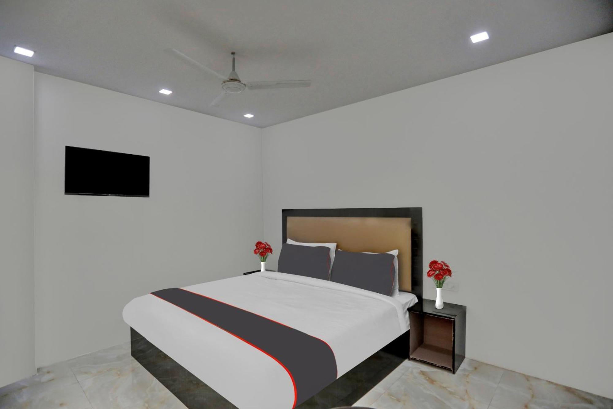 Hotel Super Townhouse The Arrow Near Lotus Temple Nuova Delhi Esterno foto